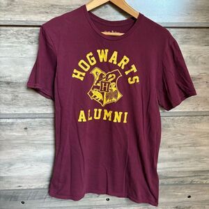 Hogwarts Alumni Harry Potter Shirt Gryffindor House Colors Adult M Great Preworn